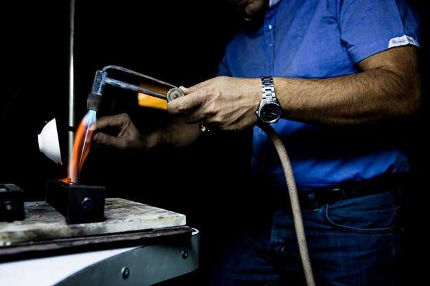 Подготовка материалов и инструментов для сварки ПВХ труб